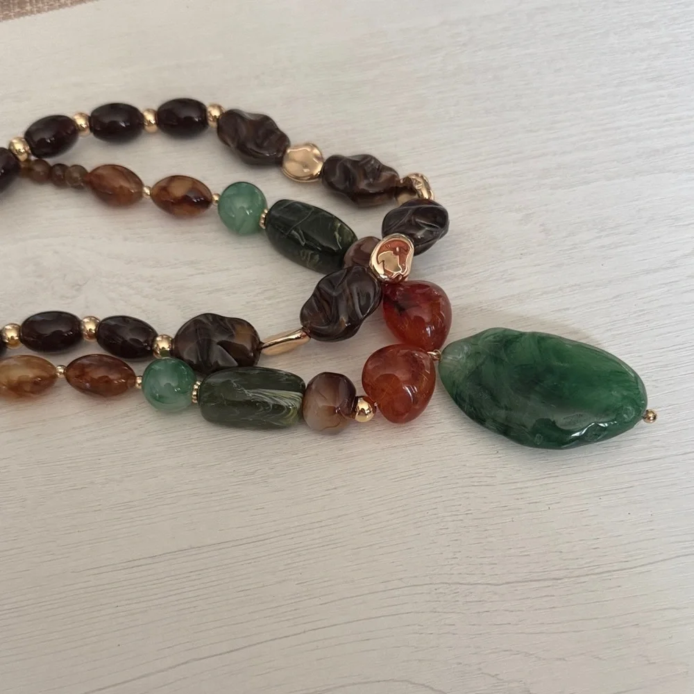 Chic Green and Brown Beaded Necklace - Picture 3 of 5